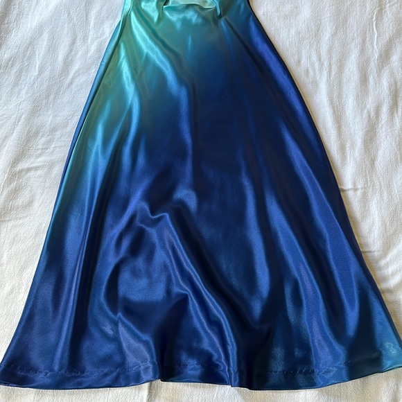 Morgan and Co. Satin Midi Dress - Picture 12 of 13